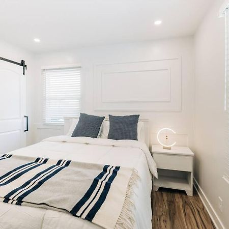 Beautiful Luxury Home Freshly Renovated With Big Yard, Seating & Grill Pad Cottage Grove Luaran gambar