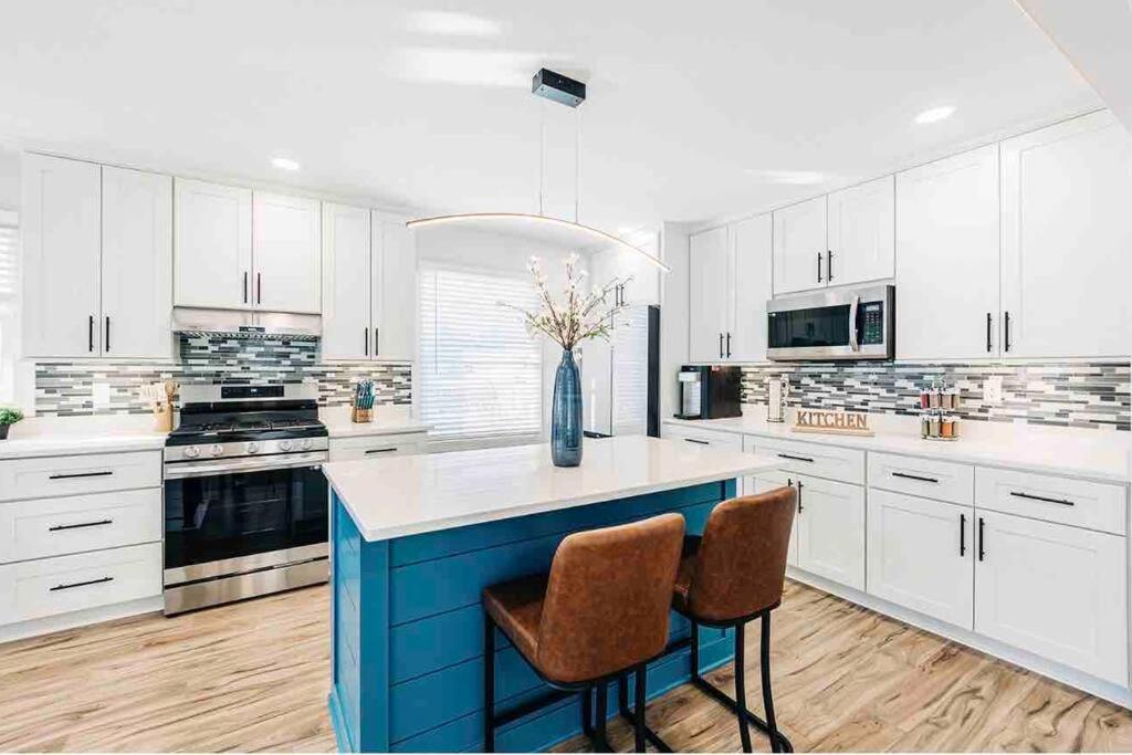 Beautiful Luxury Home Freshly Renovated With Big Yard, Seating & Grill Pad Cottage Grove Luaran gambar